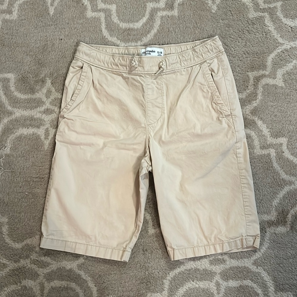 Abercrombie kids khaki shorts, size 15/16